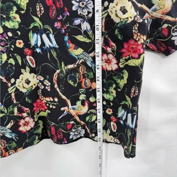 Few Moda Floral Cropped Short Sleeve Textured Knit Top in Black Multi | Large - Picture 7 of 7